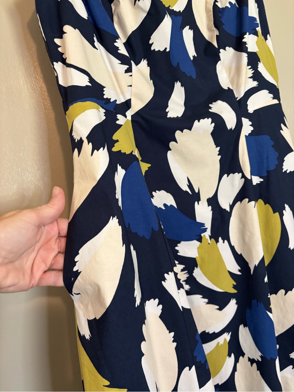 Boden Sleeveless Navy Floral A-Line Dress with White, Blue & Olive Print size 8 - Picture 2 of 8